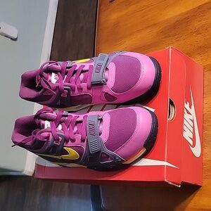 Air Trainer 3QS size 8